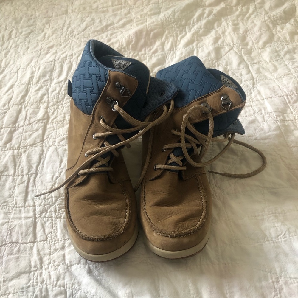 Women’s Columbia boots